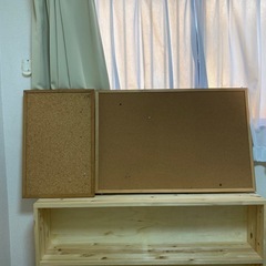 大きなコルクボードと普通のコルクボードセット