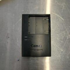 0504-611 Canon　カメラのバッテリーチャージャー