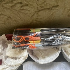 未使用品　箱付きYUMI KATSURA お箸と皿5個入りセットの画像