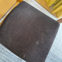 [ニトリ] ダイニングテーブルと椅子2脚のセットの画像