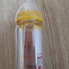 新品未使用　哺乳瓶　240ml  ガラス製の画像