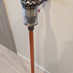 Dyson Cyclone V10コードレスクリーナー（SV12, 2018年製）