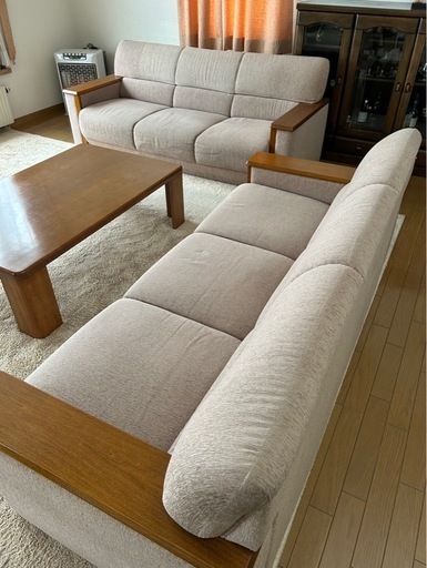 3人掛けソファ2点とテーブルの全3点セット