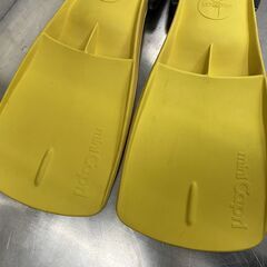 AQUALUNG Capri mini ダイビングフィン 22-25cm イエロー ラバーフィン ダイビング用品 アクアラング 札幌市手稲区の画像