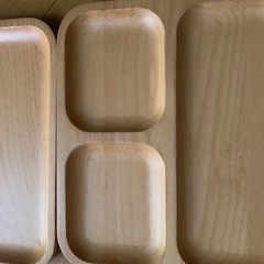 【今週2枚で200円】【中古】「ニトリ製⭐︎アカシアの木🌲のプレート2枚」の画像