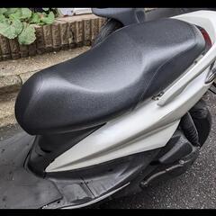 バイクシート☆張り替えます！（原付バイク50cc～125cc）6000円〜7000円
 - 大田区