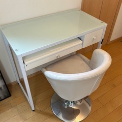 ネイルデスク&チェア セット　自宅ネイルで使用