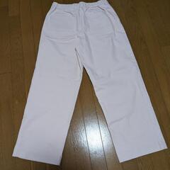 薄ピンク　ジーンズの画像