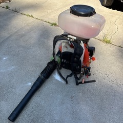 背負式動力噴霧器の画像