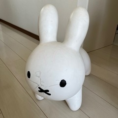 ブルーナ　ボンボン　ホワイト