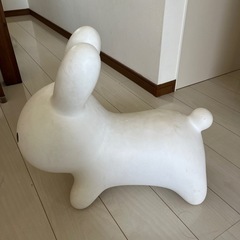ブルーナ　ボンボン　ホワイトの画像