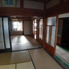 庭付き戸建て 水洗トイレ2カ所 業者清掃済みエアコン2台 設備に不具合ないと思われる - 不動産売買（マンション/一戸建て）