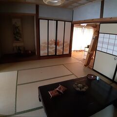 庭付き戸建て 水洗トイレ2カ所 業者清掃済みエアコン2台 設備に不具合ないと思われる − 富山県