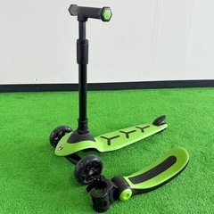 新品未使用 ランボルギーニ 三輪キックスクーター｜着脱式シート付き・高さ調整可能の画像