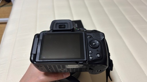 5月9日まで掲載！【美品】Nikon デジタルカメラ D5200 ズームレンズ18-105mm f/3.5-5.6 バリアングル液晶 ワイヤレスモバイルアダプター &16GBSDカード付