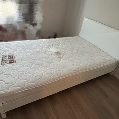 ニトリ　セミダブルベッド　コイルマットレス付き　
