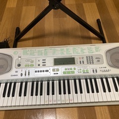 CASIO LK-58 光る鍵盤キーボードの画像