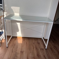 ガラステーブル
