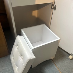 姿見付き ドレッサー椅子付き　ホワイト　トの画像