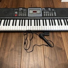 電子ピアノ