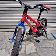 ヨツバサイクル　14インチ　ヒーローレッド