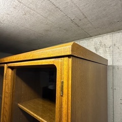 キリツ 起立木工 本棚 ブックシェルフ 木製ガラスキャビネットナラコハク エデン ビンテージ　 の画像