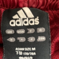 adidasメンズハーフパンツの画像