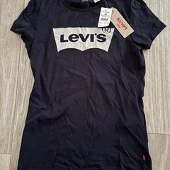新品✨リーバイス黒クールシャツ