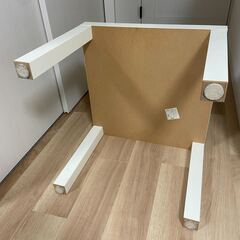 IKEA（イケア）サイドテーブルの画像