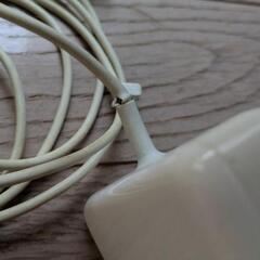 お値下げ MacBook Pro 60W充電器 MagSafe2 Apple純正品の画像