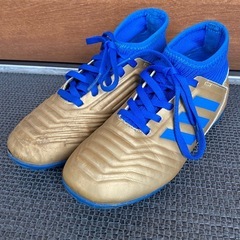 【トレシュー】adidas トレーニングシューズ　サッカー　フッ...