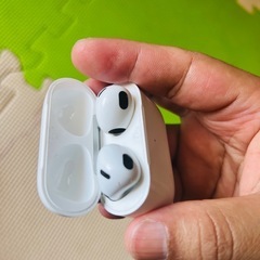 【値下げ】Apple製の正規品のairports proの画像