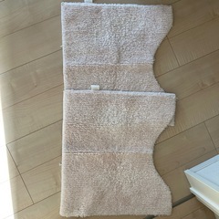今月末まで投稿　トイレマット　４枚　の画像