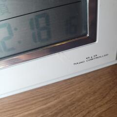 CITIZEN ラジオコントロールデジタル時計 中古 置時計 掛け時計対応 電波 電波時計  温度 カレンダーの画像