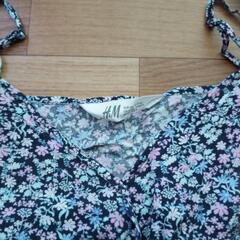 キッズ　H＆M　花柄キャミソールの画像