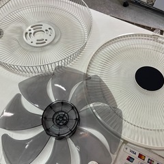 日立 8枚羽根 リビング扇風機 HEF-110R 操作パネルからの動作確認済 箱入 2016年製 リモコンNG 中古品 ③の画像