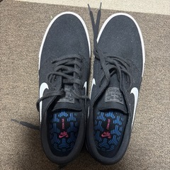 NIKE 27cmの画像