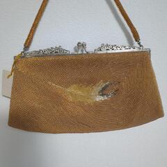 【未使用品】ビーズ刺繍和装バッグ 東京手刺繍 ベージュ 孔雀の羽根柄　鏡付きの画像