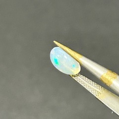 オパール 0.82ct 天然石  ルースの画像
