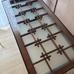 和風格子模様テーブルの画像