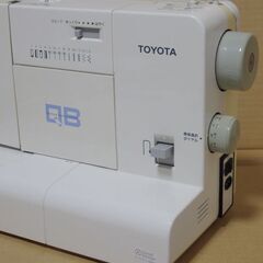 グッドデザイン賞を受賞した昭和レトロなTOYOTA QB1 コンパクトミシンの画像