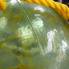 ☆浮き球 ガラス玉 直径約35cm 保護網つき オブジェ 漁具 硝子 ビン玉 浮き玉 約14インチ 札幌市 北区 屯田 の画像