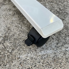 昇降デスク　オフィス用品　キャスター付き　PCデスク　机　テーブル　白　ホワイト　動作okの画像