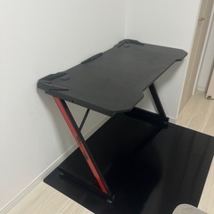 ゲーミングデスク