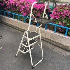脚立／折りたたみ可能の画像