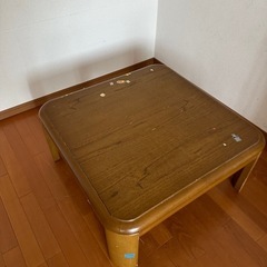 テーブル
