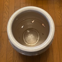 大きな壺の画像