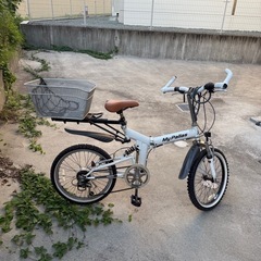 変速付き折りたたみ自転車の画像