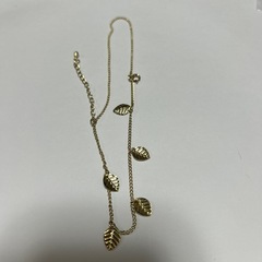 葉モチーフ ゴールドアンクレット