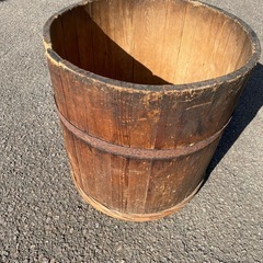 桶（おけ）高さ約480mm幅約460mm